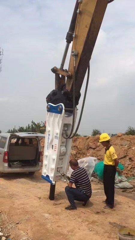 Name:High Quanlity Hydraulic Hammer  Model :HB20G  Material；42CrMo