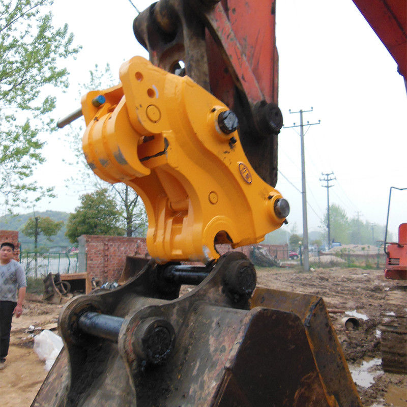 High Strength Mini Excavator Quick Hitch Wear Resistance For Switching Bucket Breaker