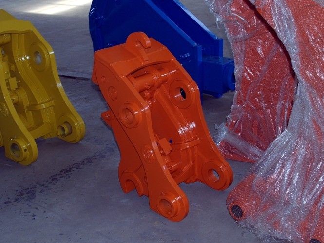 High Strength Mini Excavator Quick Hitch Wear Resistance For Switching Bucket Breaker